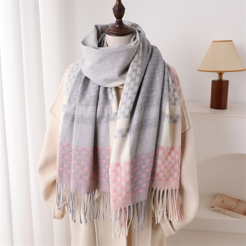 Woven Scarf Blanket - وشاح نسائي فاخر من الكشمير بنقشة